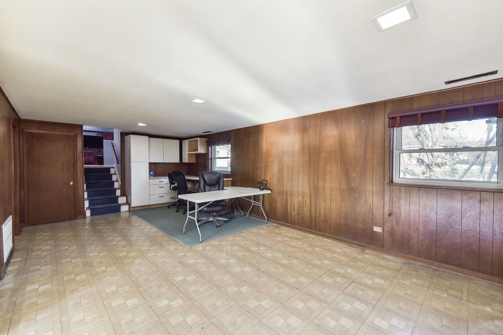 25W075 Lacey Avenue