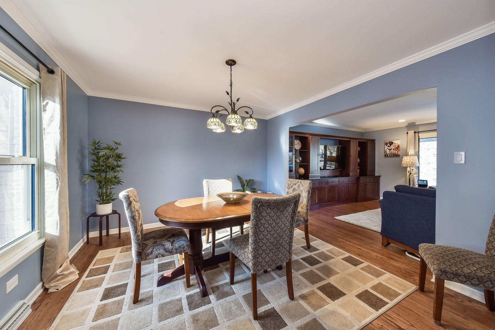 25W075 Lacey Avenue