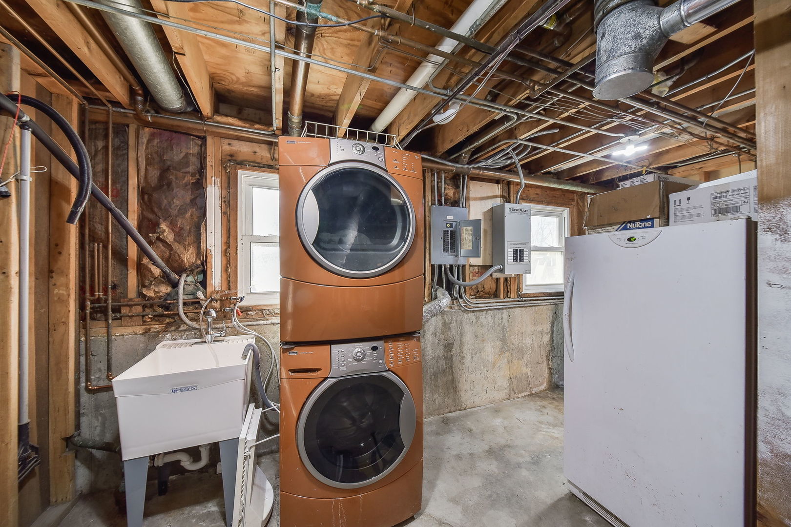 25W075 Lacey Avenue