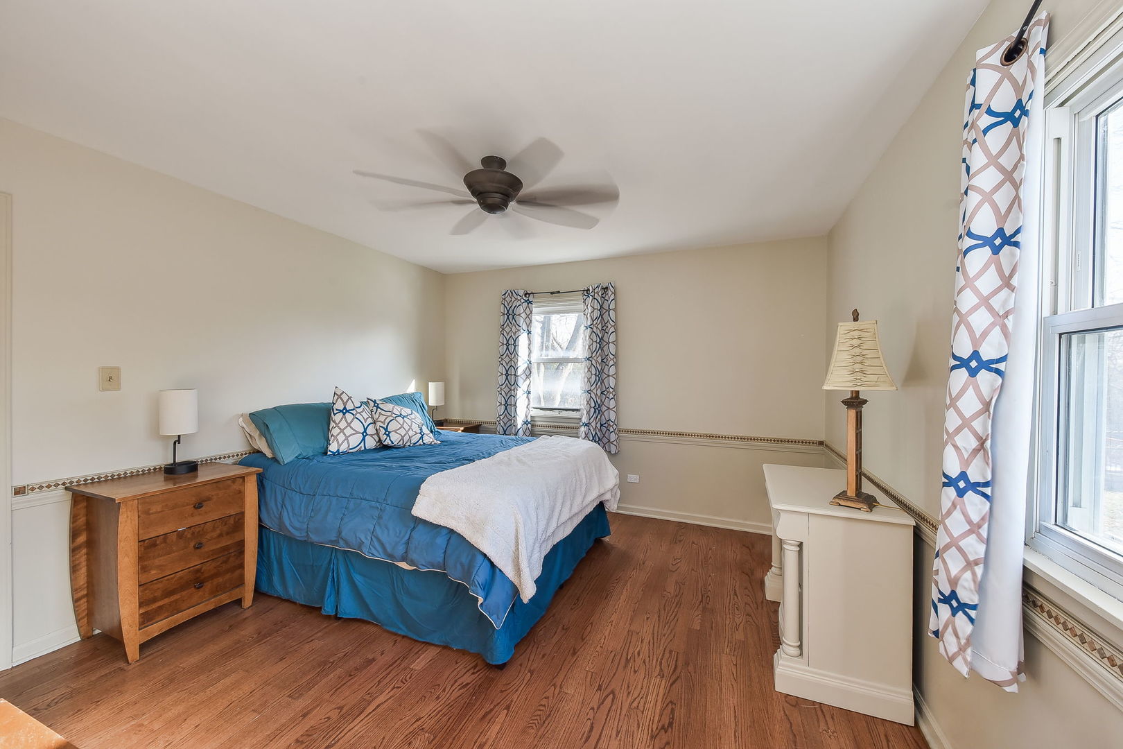 25W075 Lacey Avenue