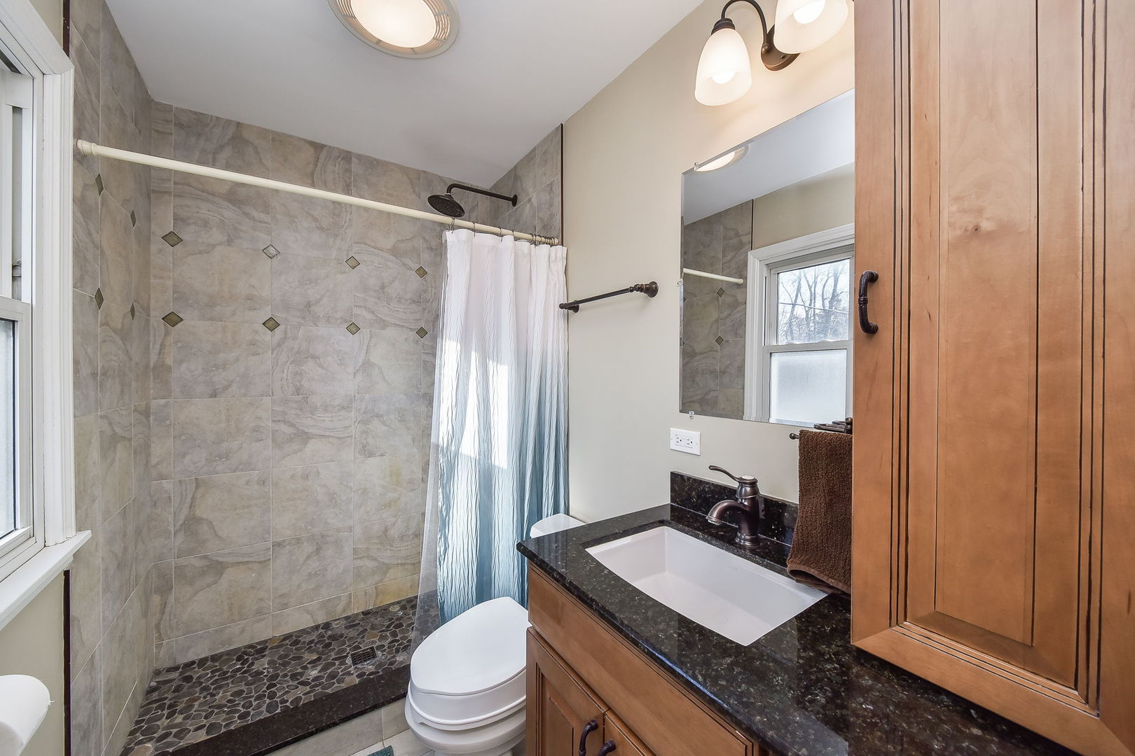 25W075 Lacey Avenue