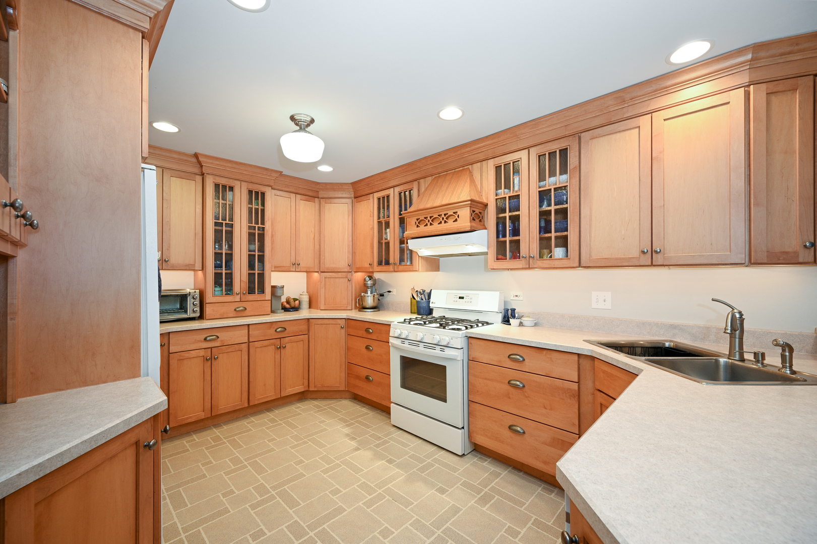 992 Dartmouth Drive