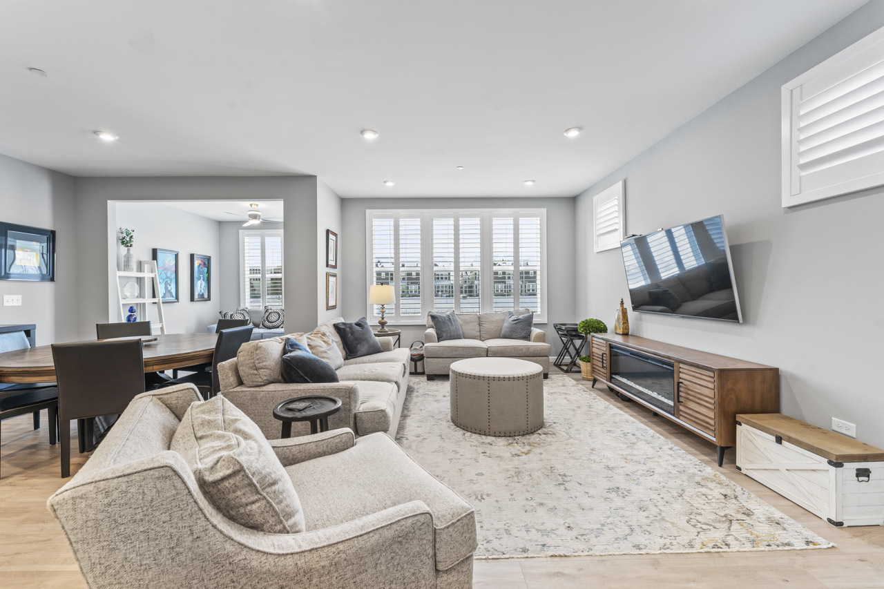 2136 Weatherbee Lane