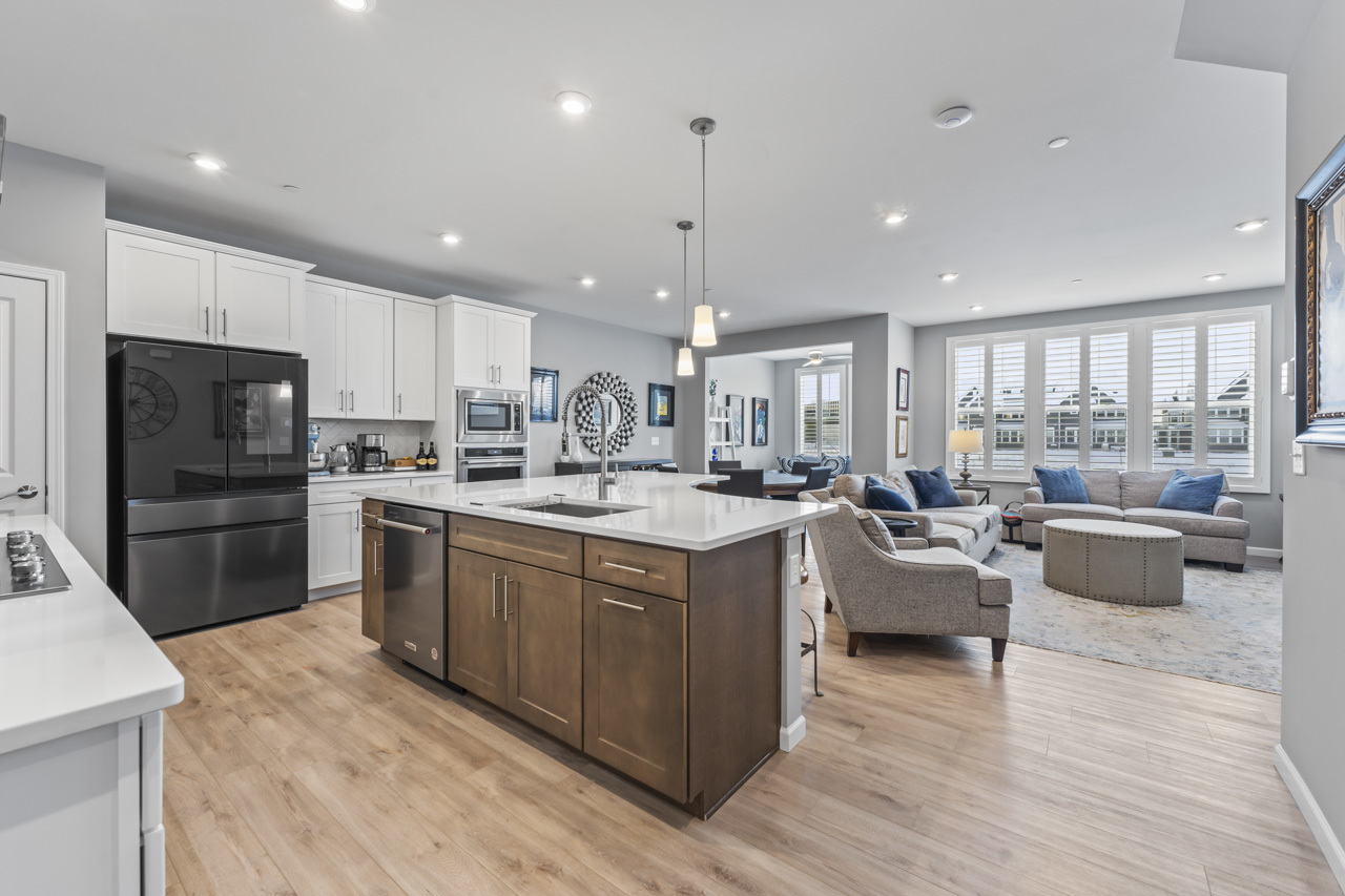 2136 Weatherbee Lane
