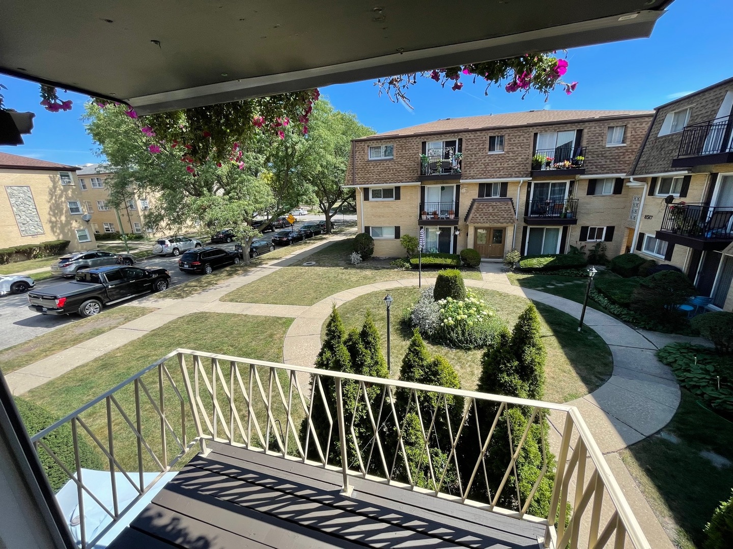 8521 W Rascher Avenue Unit: 2N