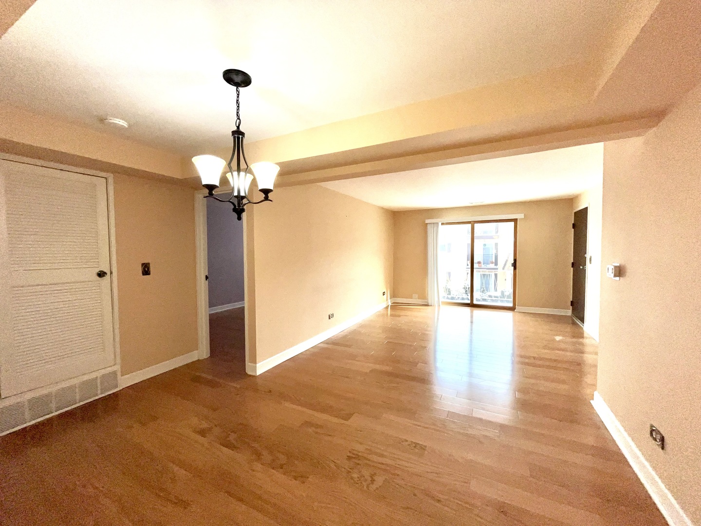 8521 W Rascher Avenue Unit: 2N