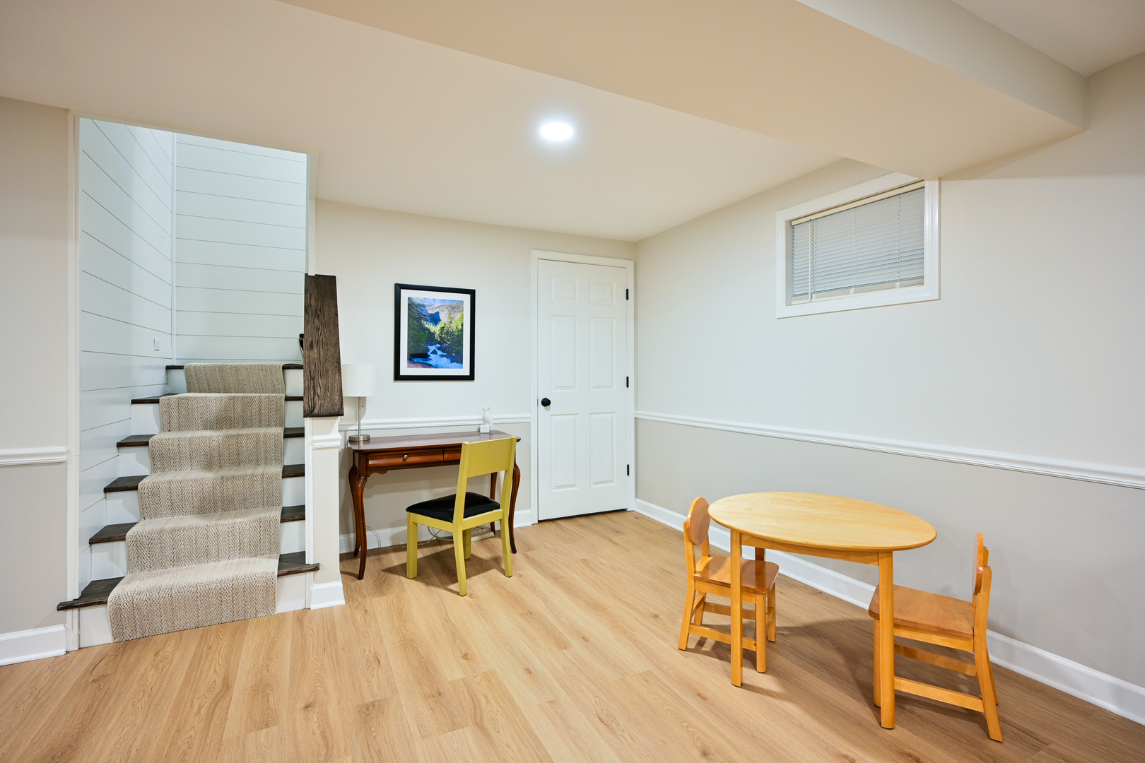 648 Farnham Lane