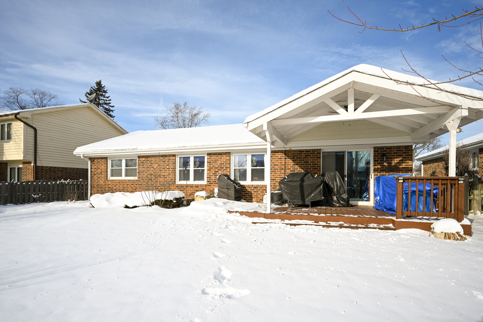648 Farnham Lane