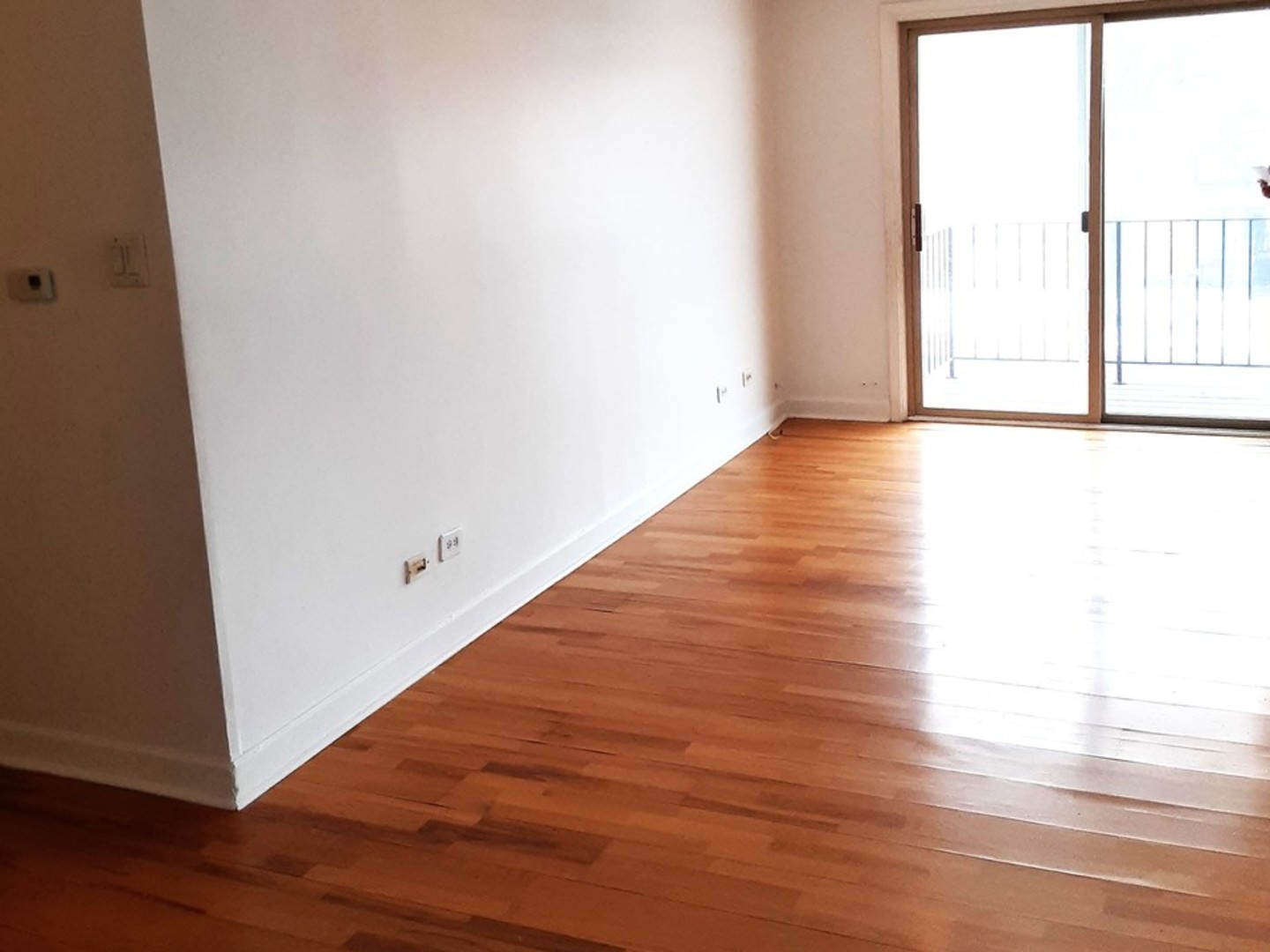 693 E FULLERTON Avenue Unit: 201