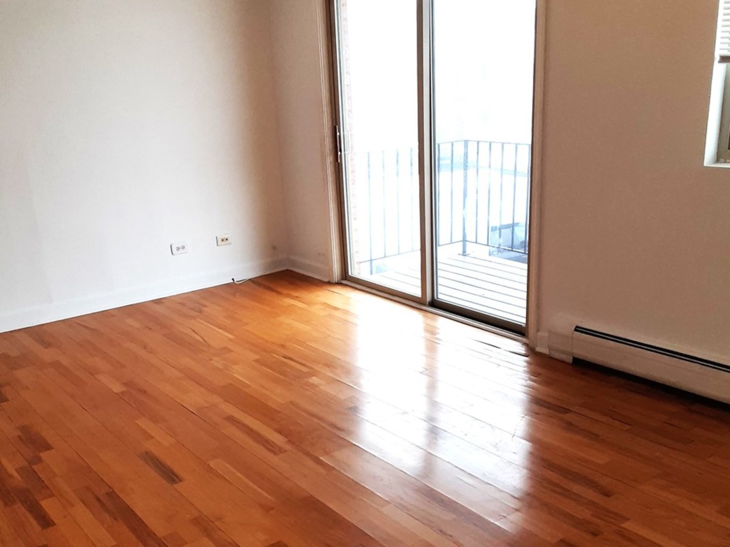 693 E FULLERTON Avenue Unit: 201