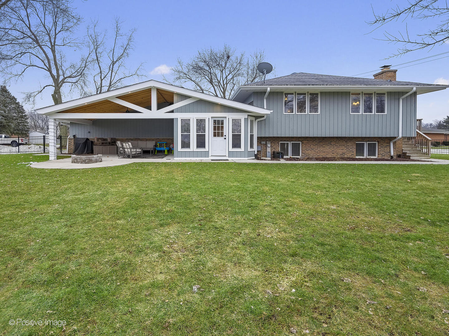 200 E Birch Street