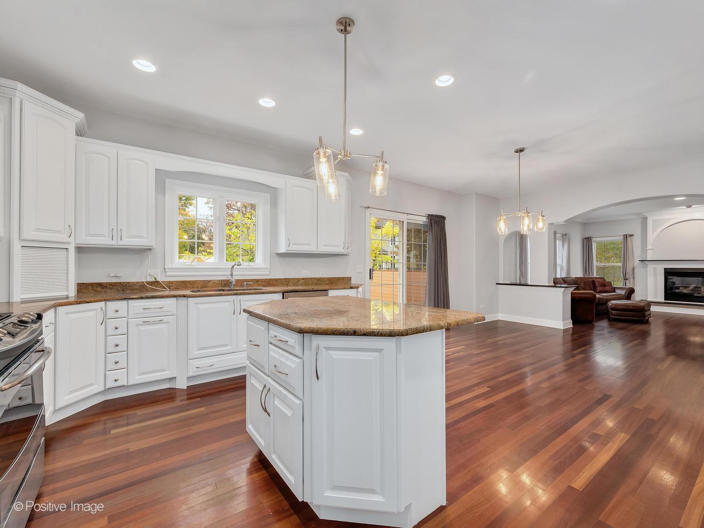 27W570 Lincoln Avenue