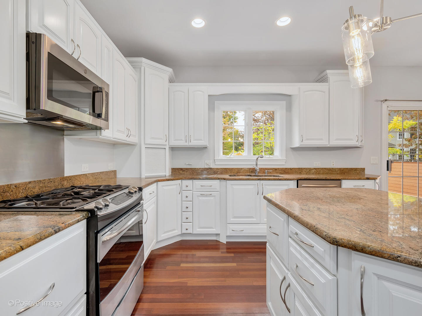 27W570 Lincoln Avenue