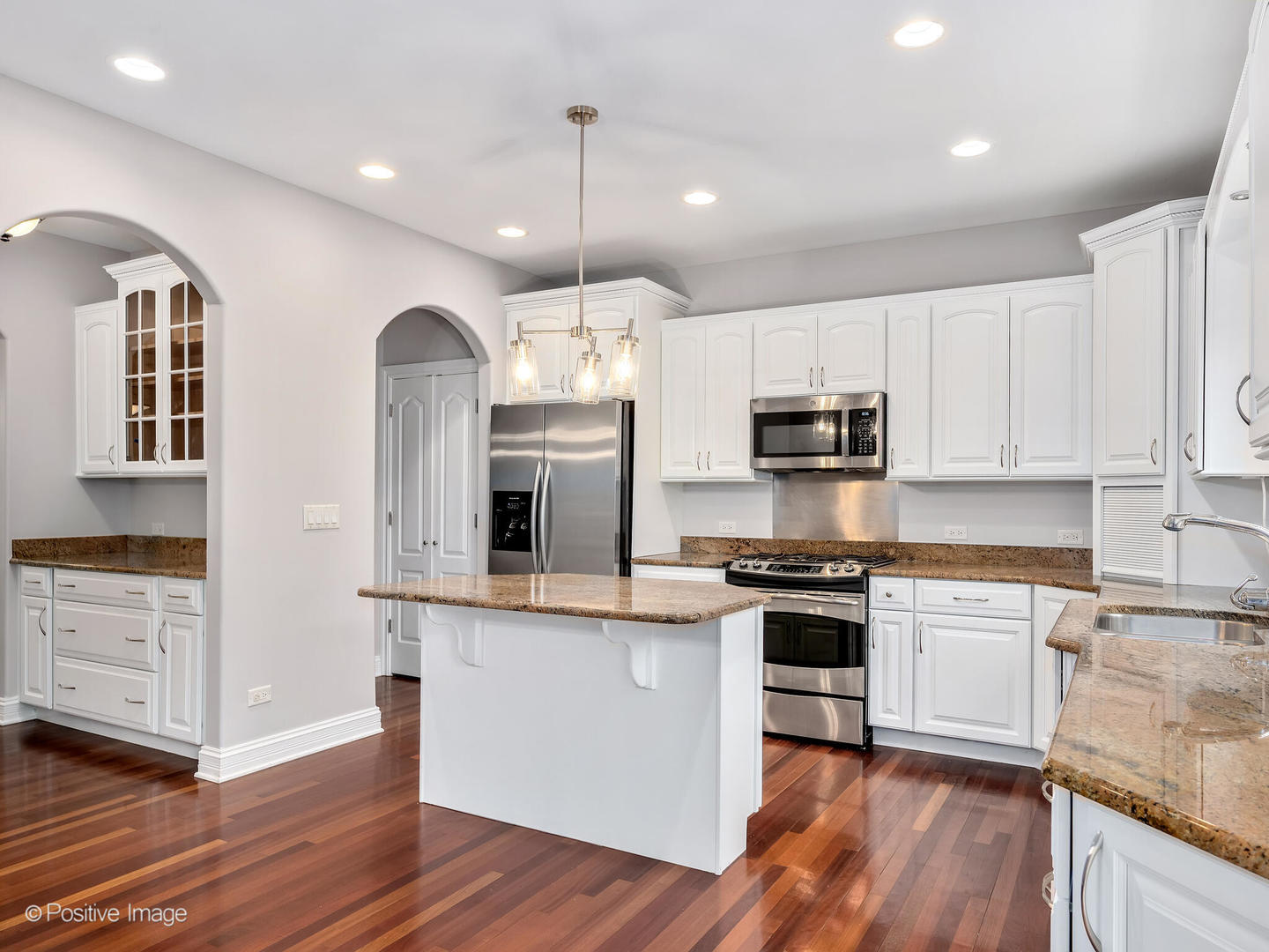 27W570 Lincoln Avenue
