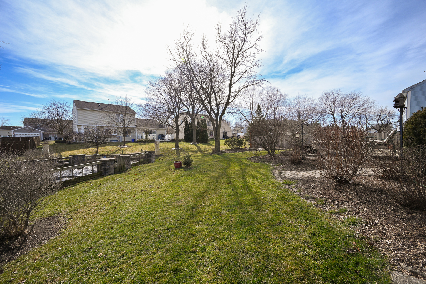 1042 Mountain Glen Way