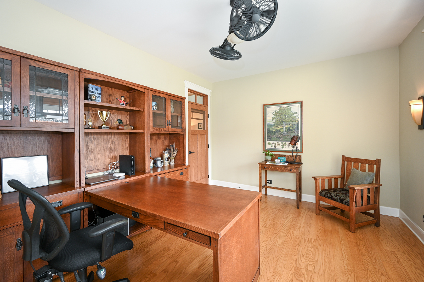2S245 Riverside Parkway