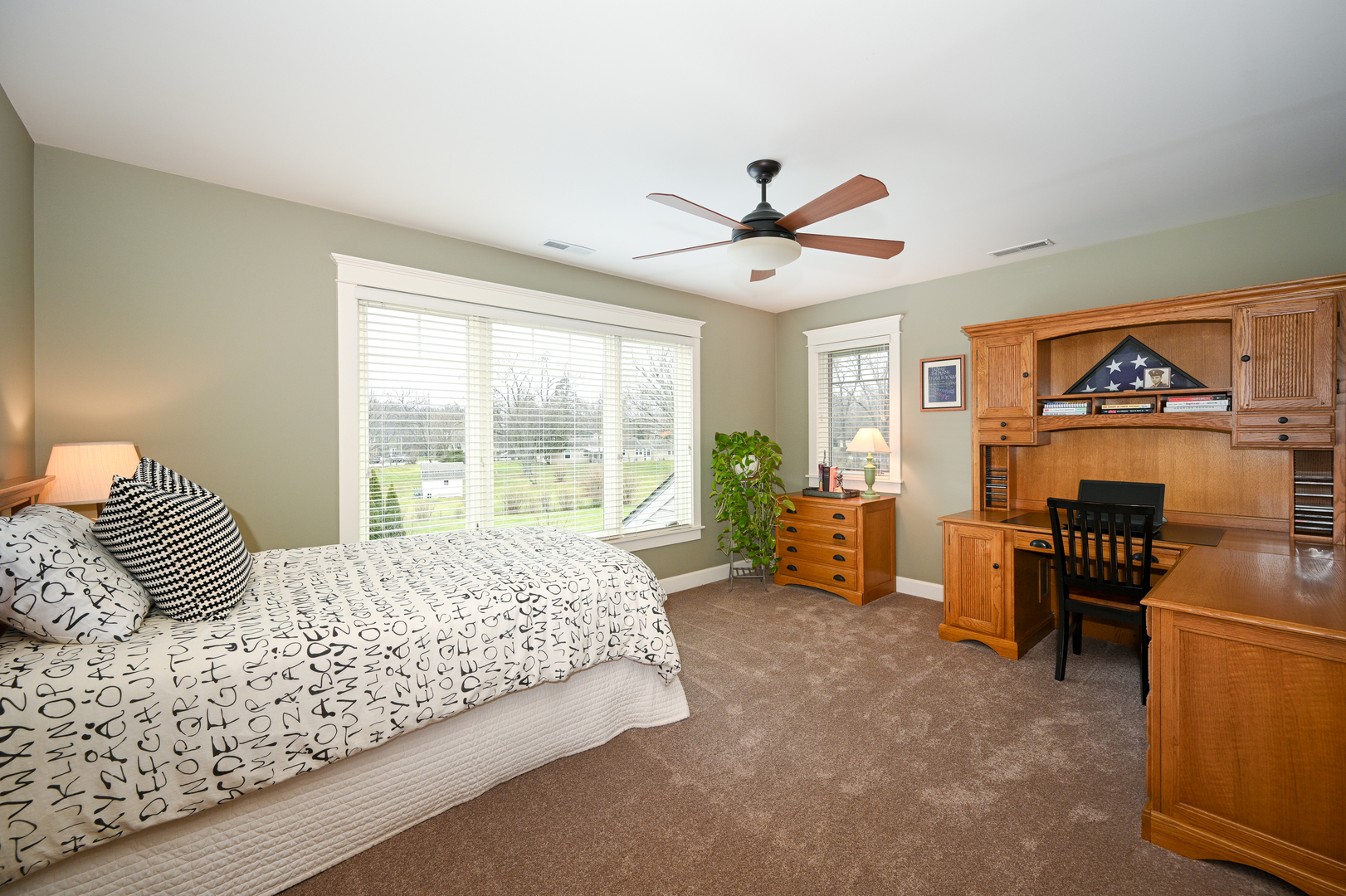 2S245 Riverside Parkway