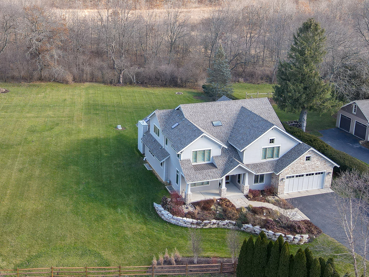 2S245 Riverside Parkway