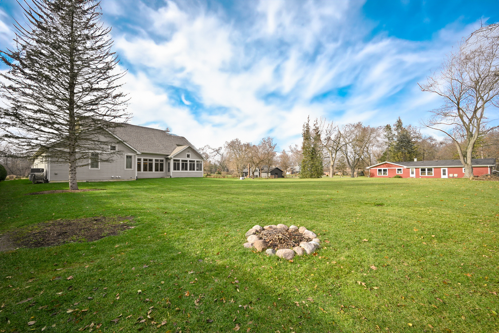 2S245 Riverside Parkway