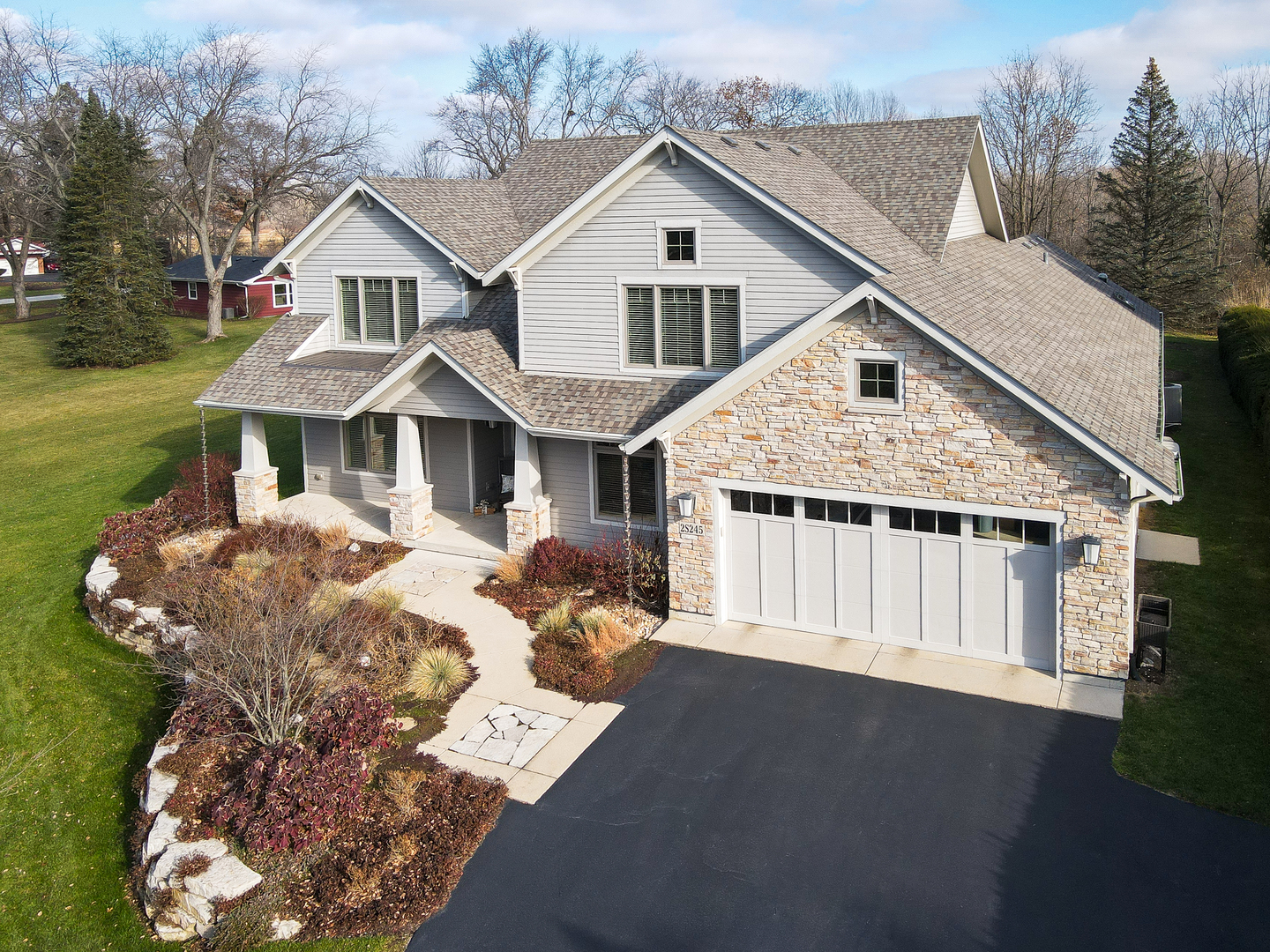 2S245 Riverside Parkway