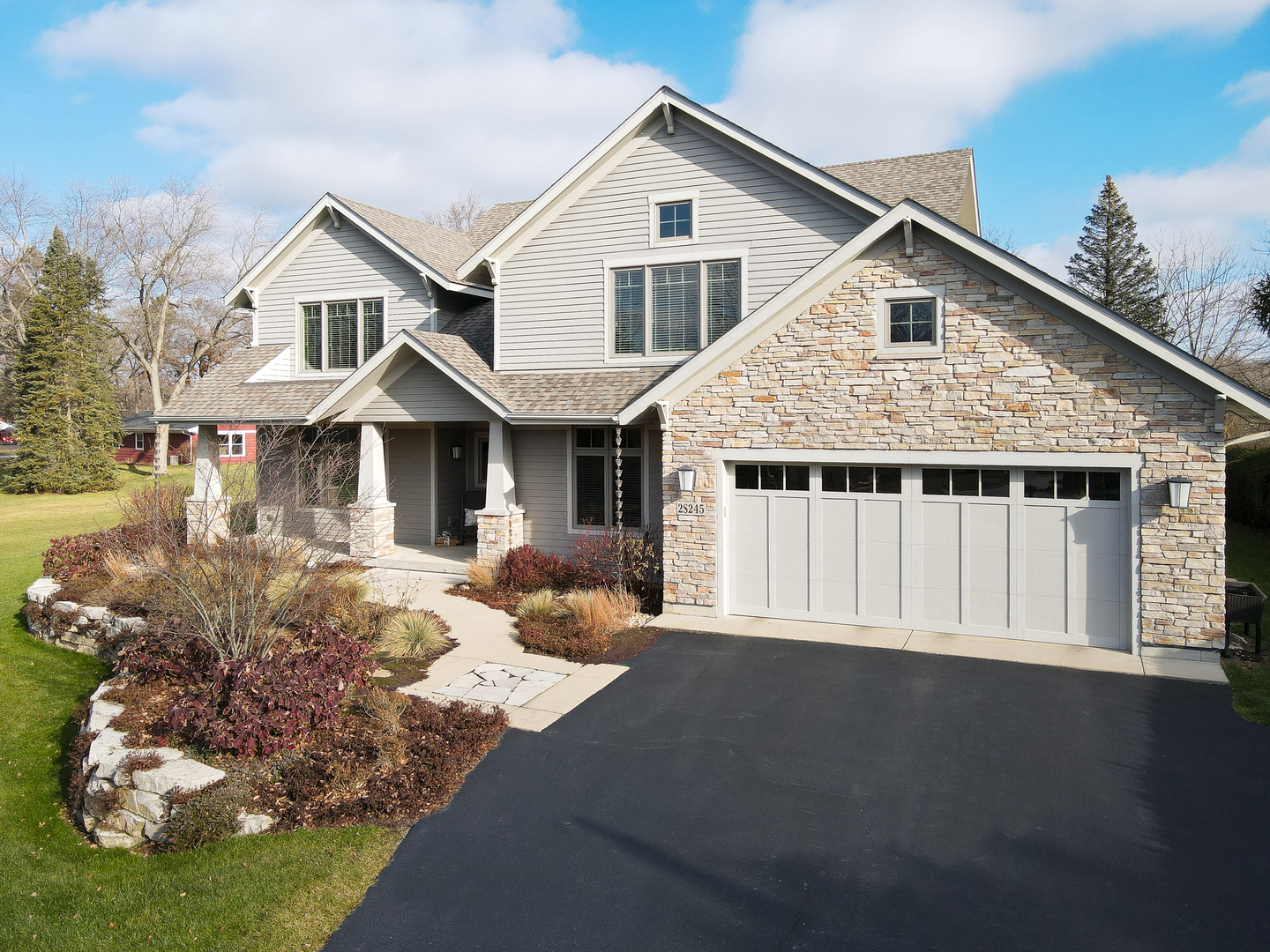 2S245 Riverside Parkway