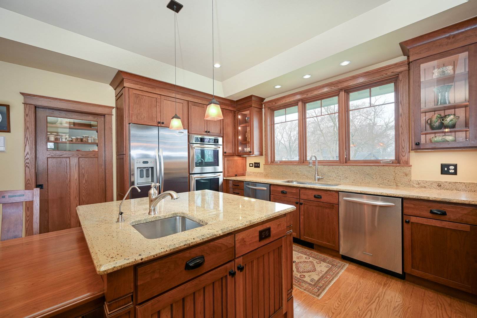 2S245 Riverside Parkway