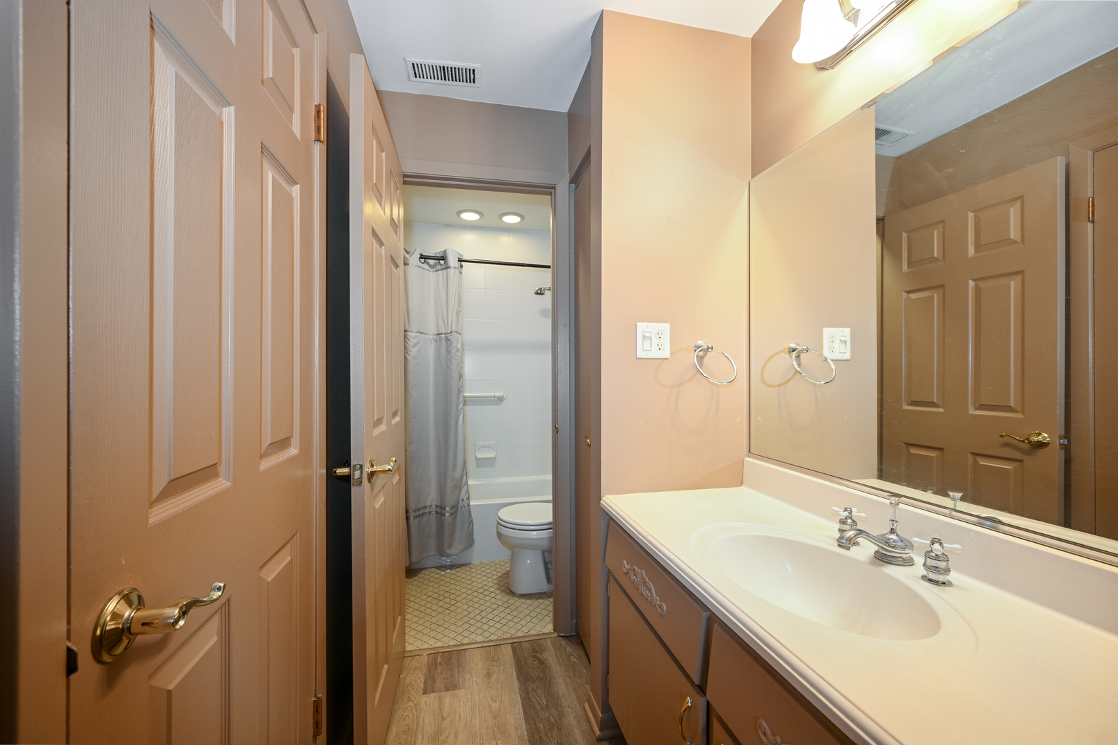 1736 Harrow Court Unit: C
