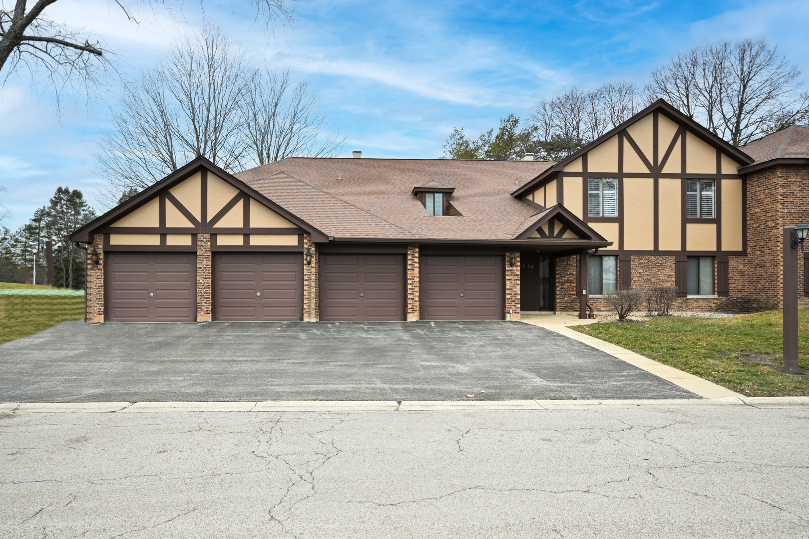 1736 Harrow Court Unit: C