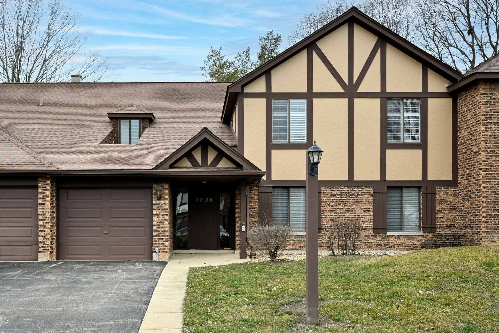 1736 Harrow Court Unit: C