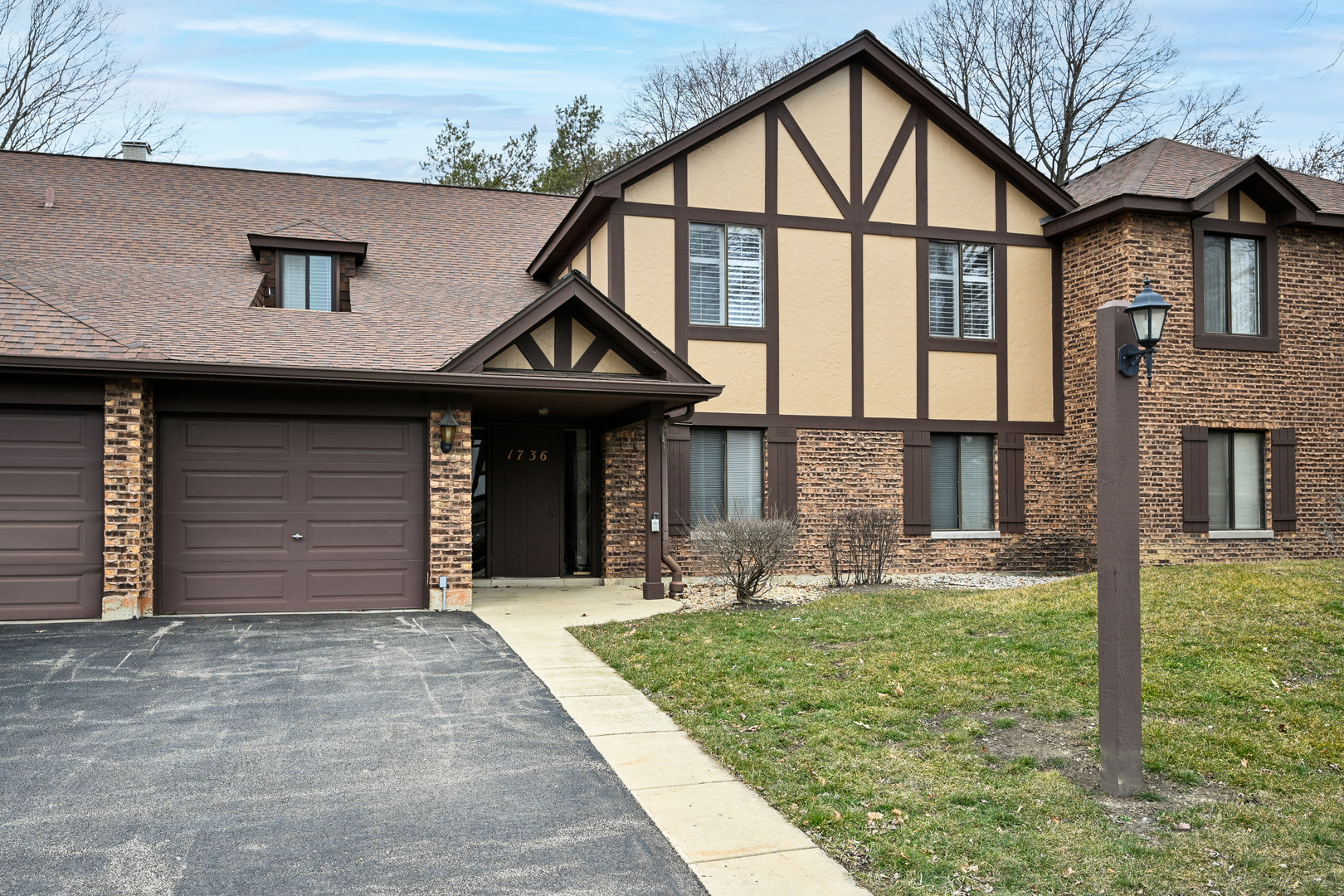 1736 Harrow Court Unit: C