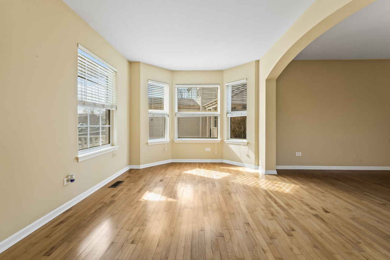 6983 Paradise Circle