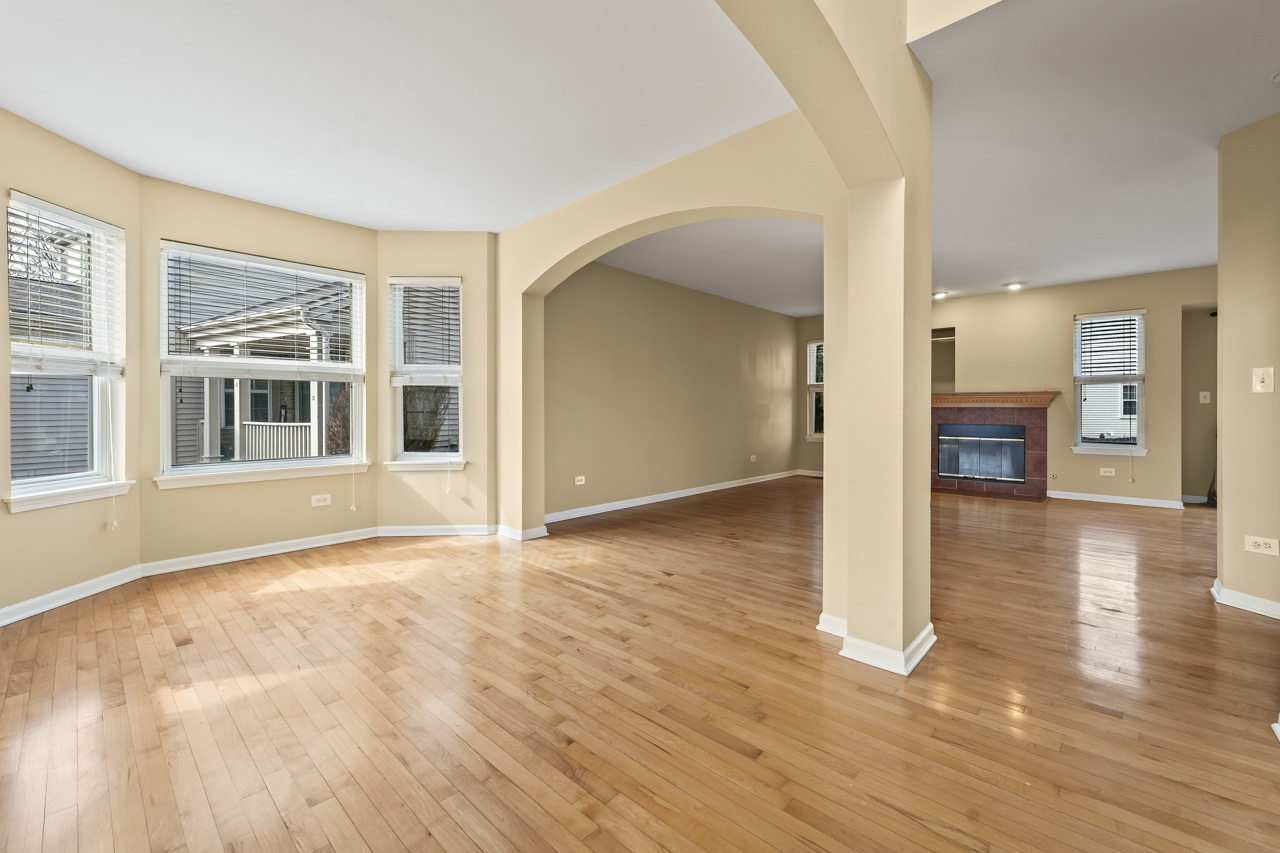 6983 Paradise Circle