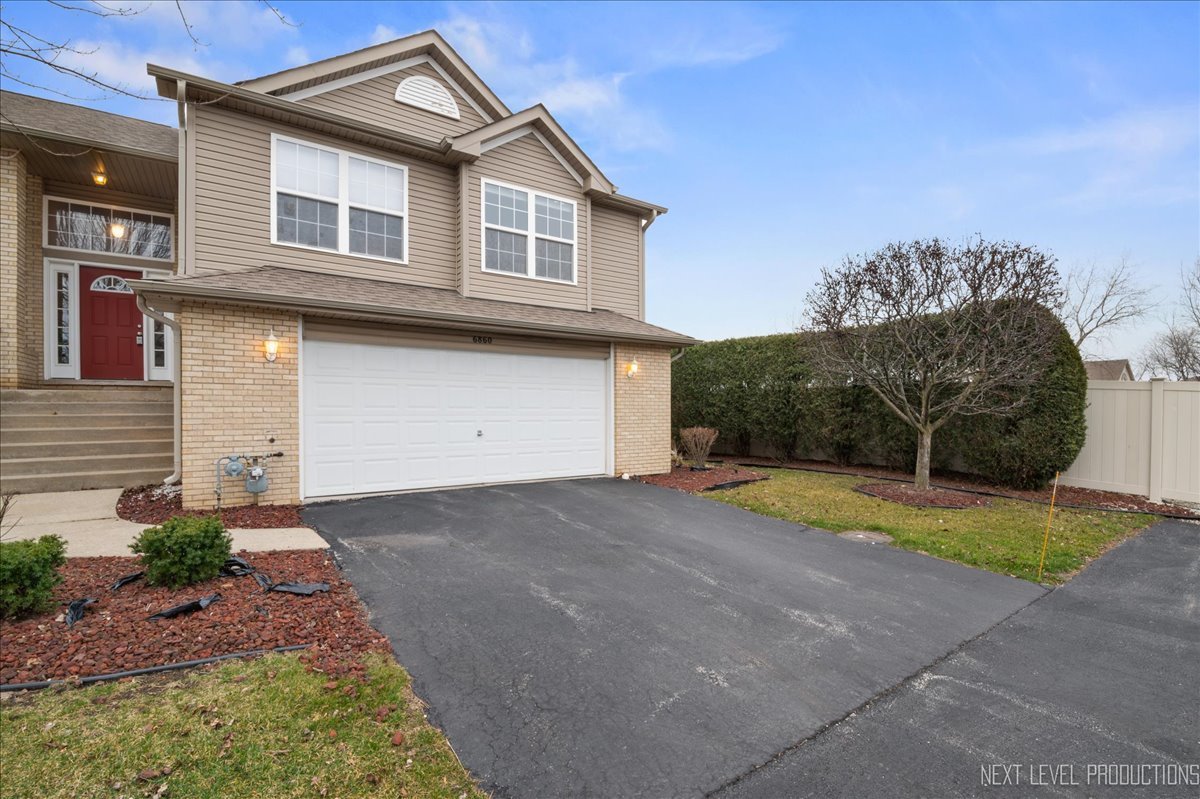 6860 Oak View Court