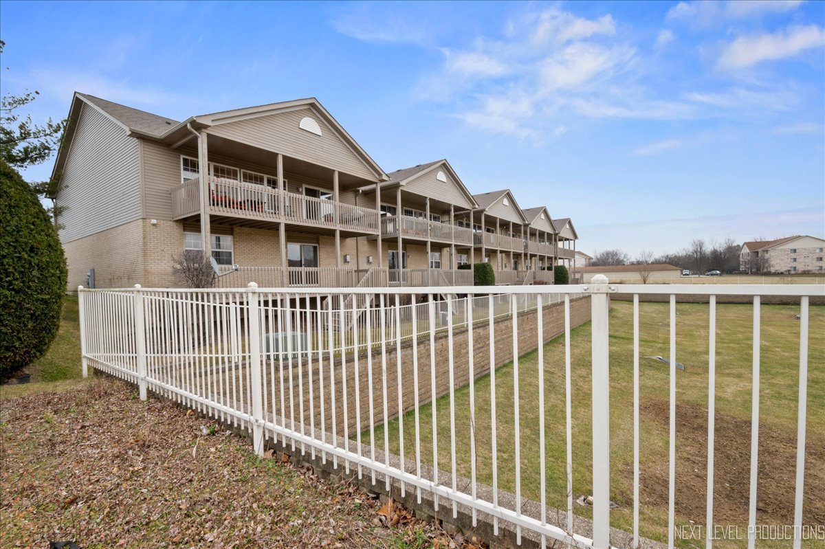 6860 Oak View Court