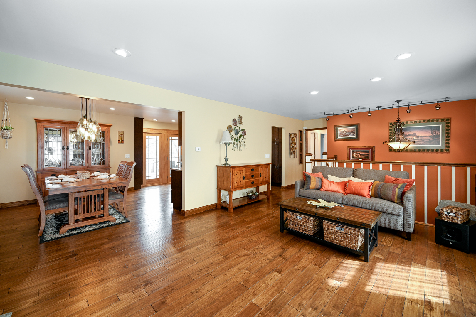 23W210 Foxcroft Drive