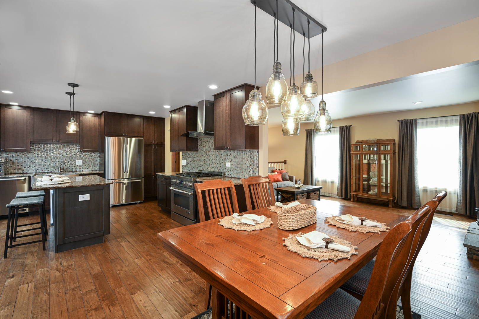 23W210 Foxcroft Drive