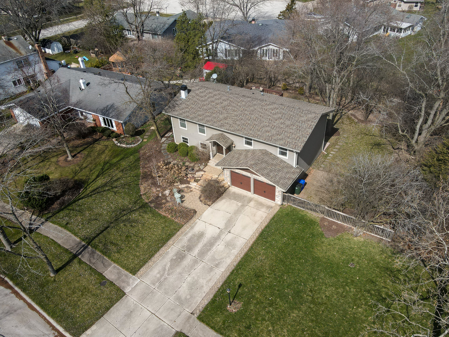 23W210 Foxcroft Drive