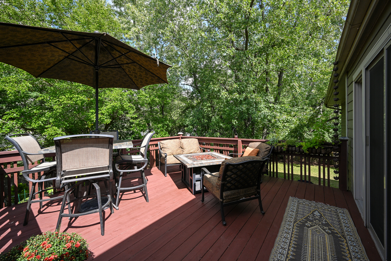 23W210 Foxcroft Drive