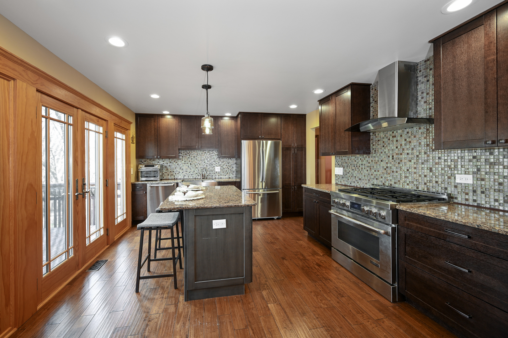 23W210 Foxcroft Drive