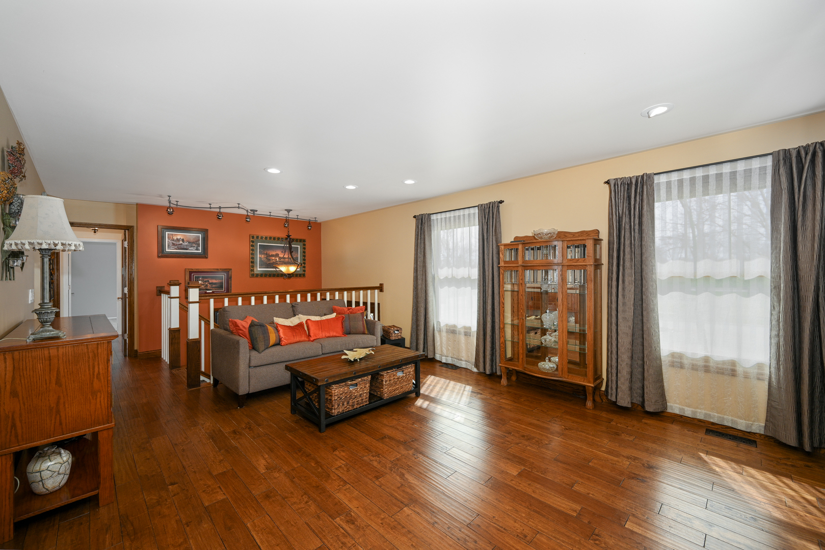 23W210 Foxcroft Drive