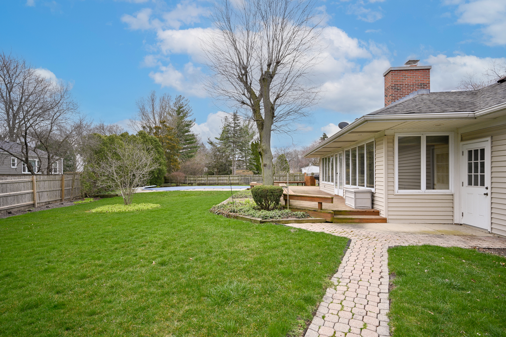 2S101 Apache Drive