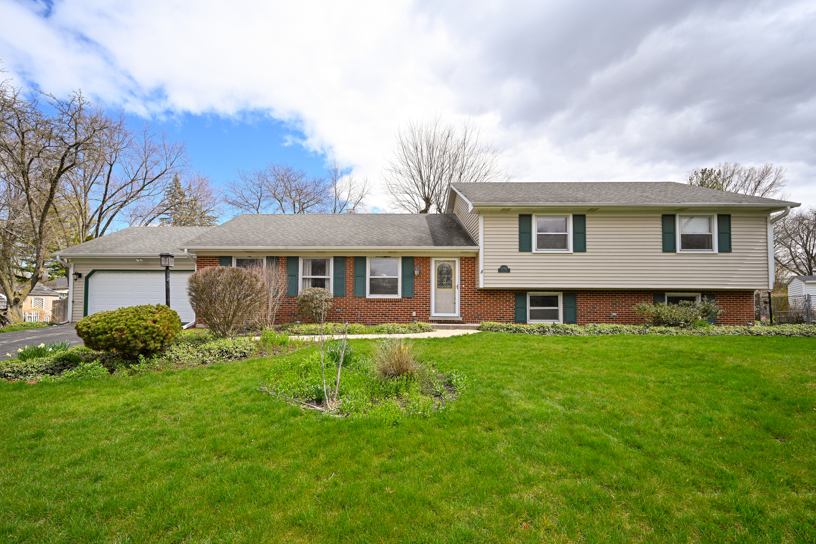 2S101 Apache Drive
