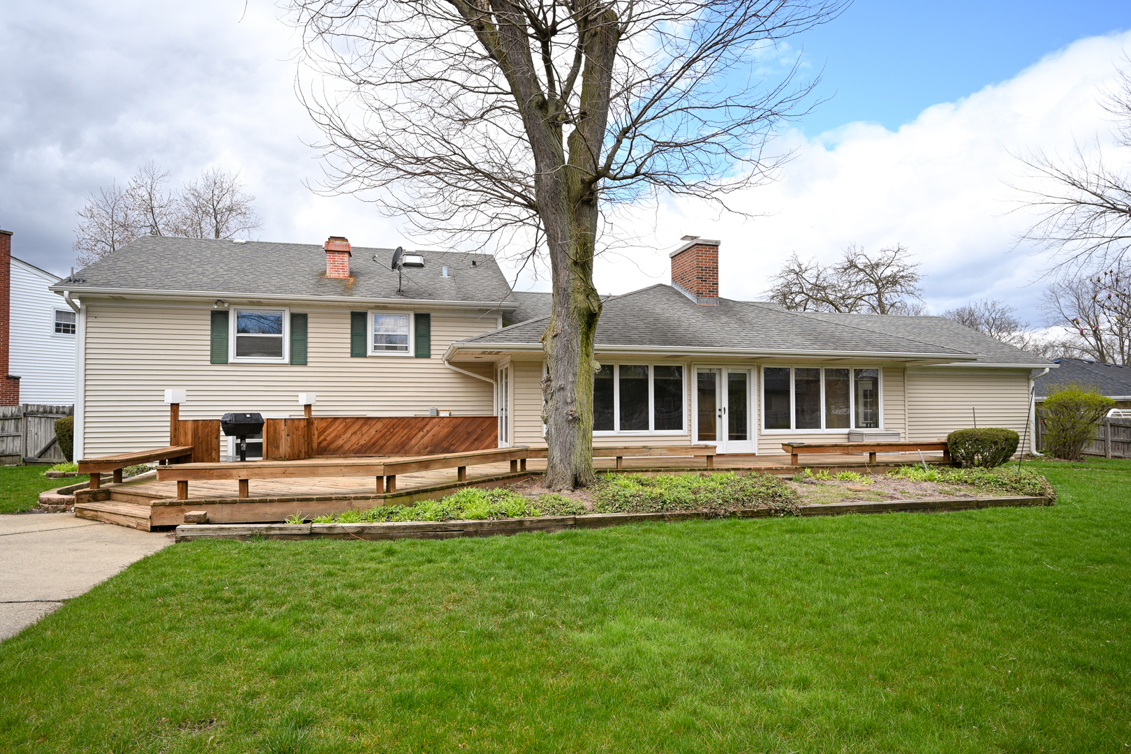 2S101 Apache Drive