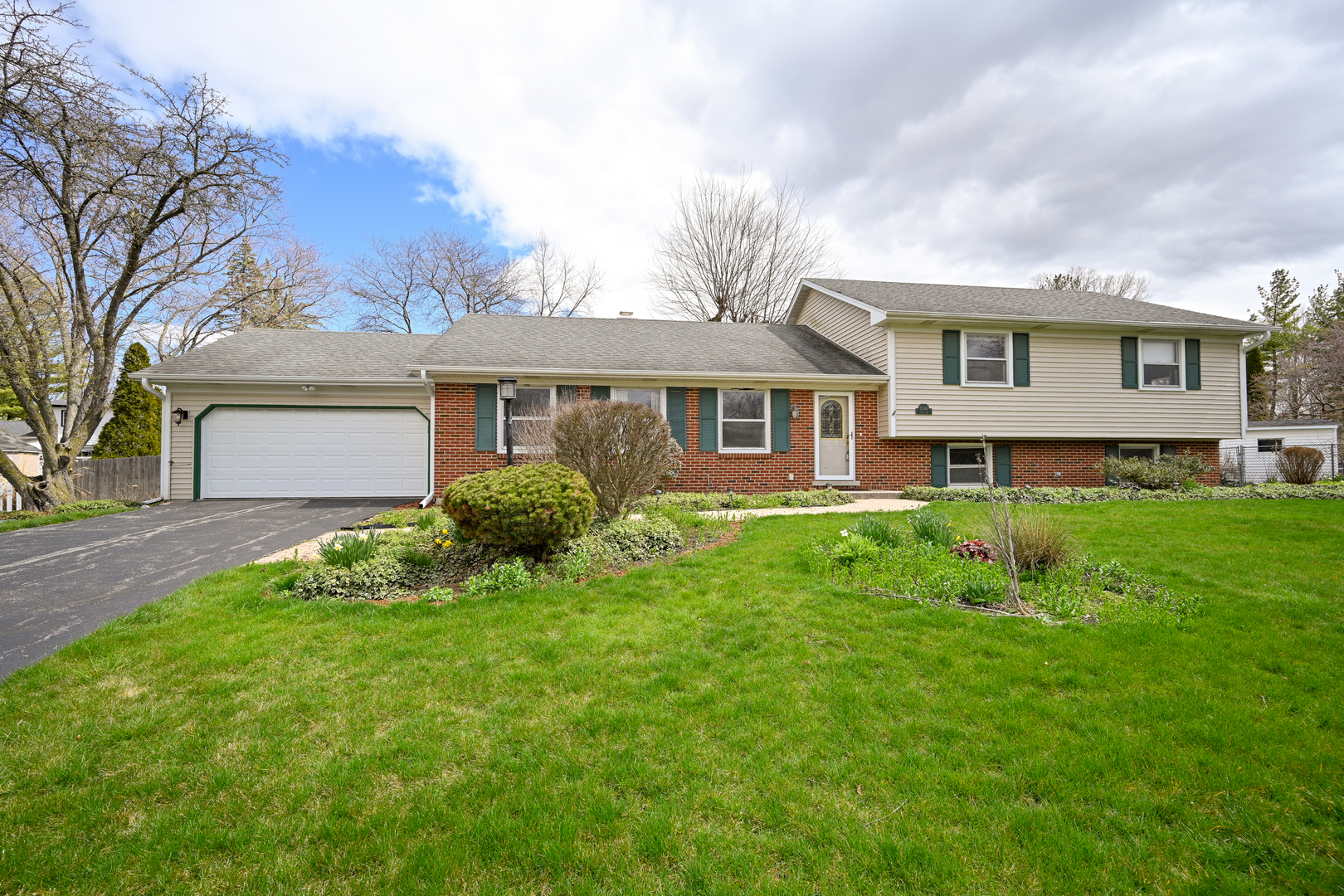 2S101 Apache Drive