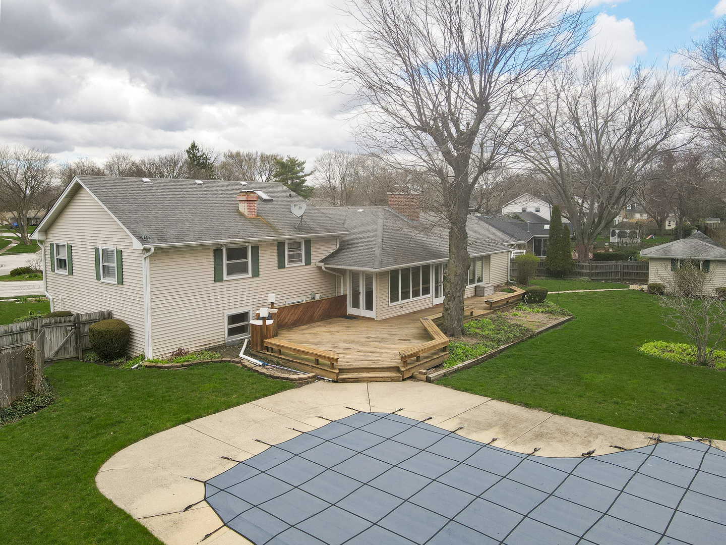 2S101 Apache Drive