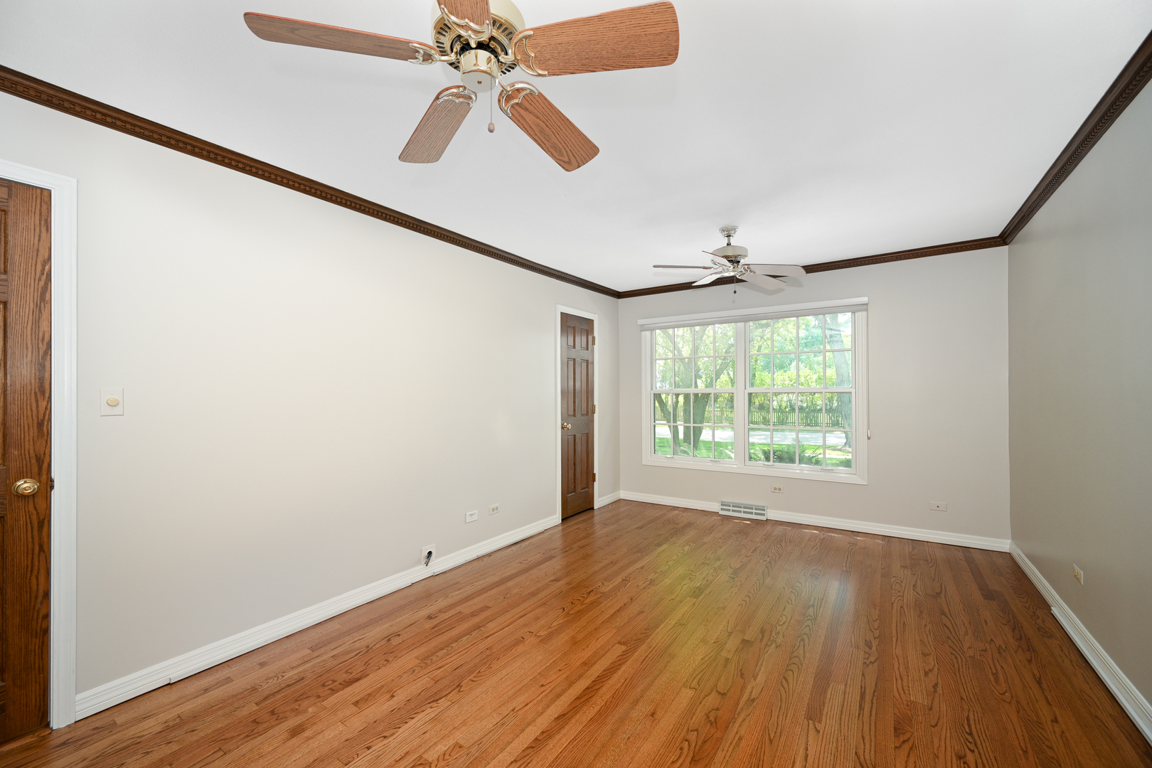 26W250 Embden Lane