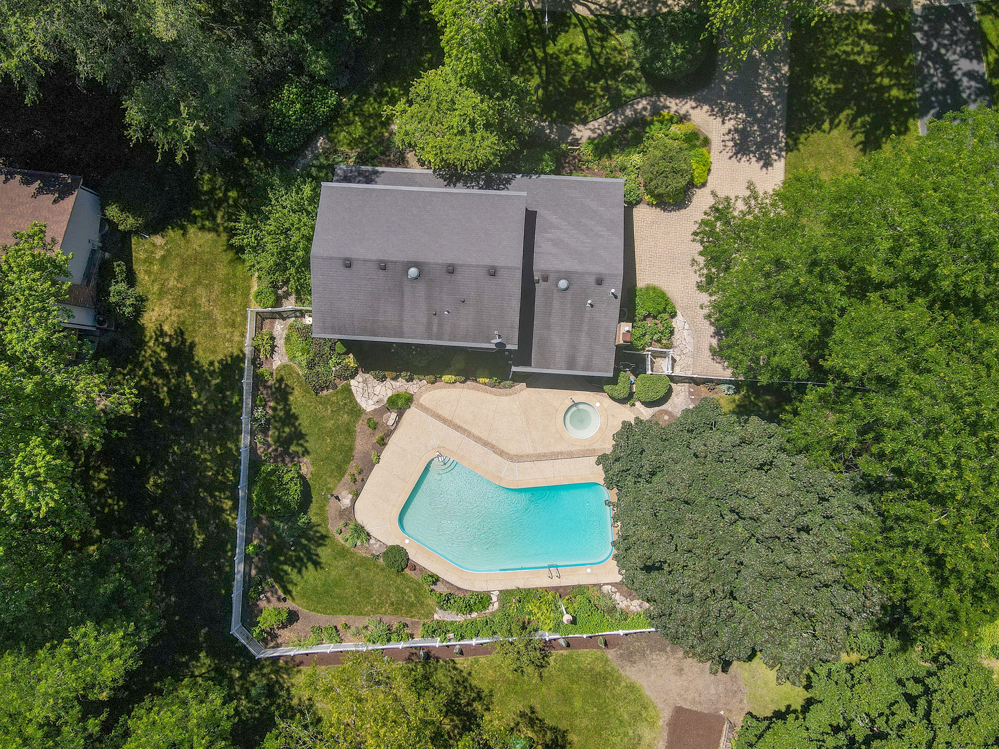 26W250 Embden Lane