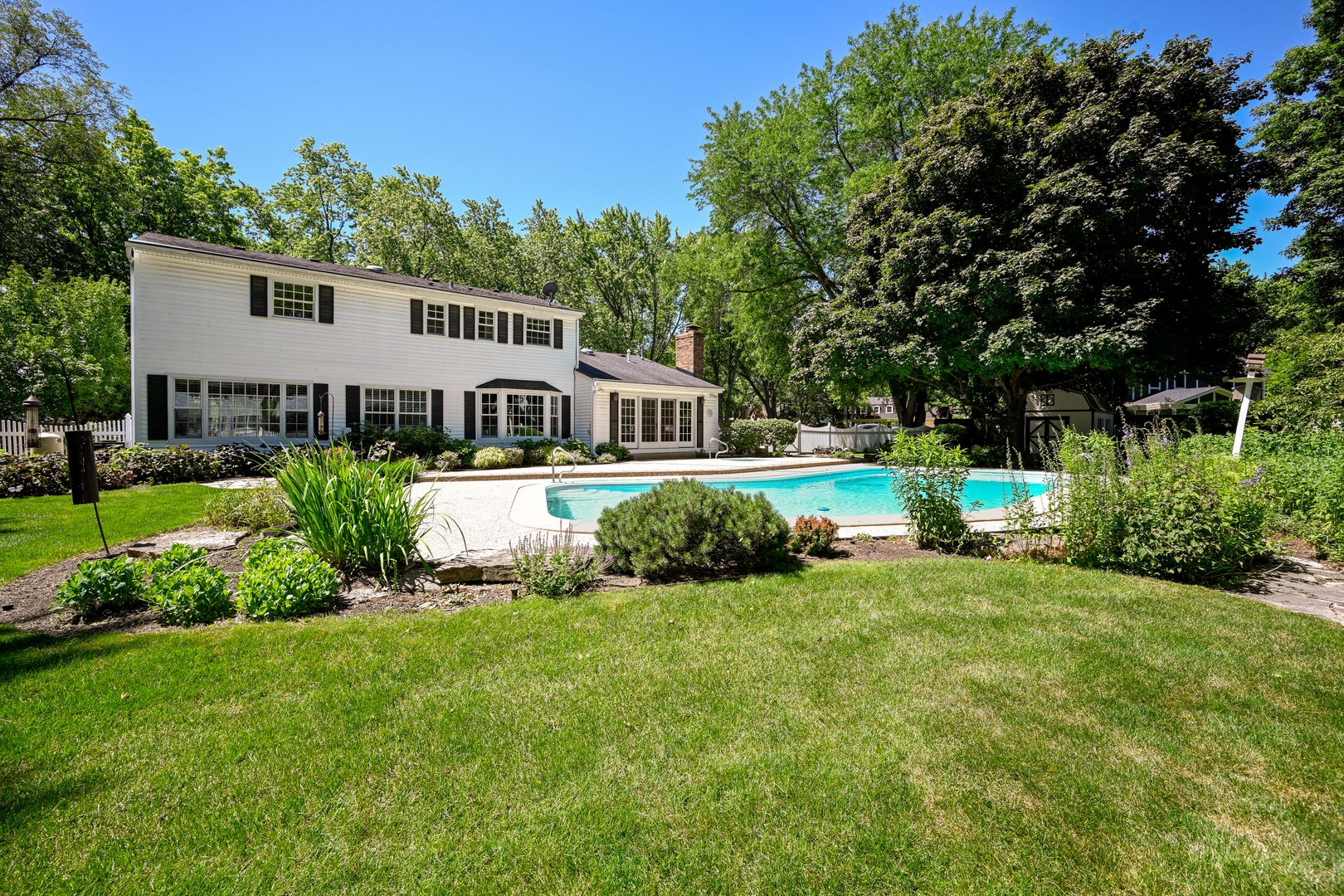 26W250 Embden Lane