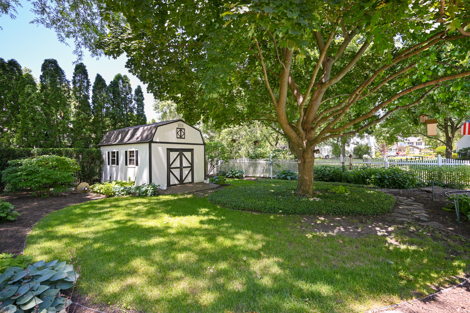 26W250 Embden Lane