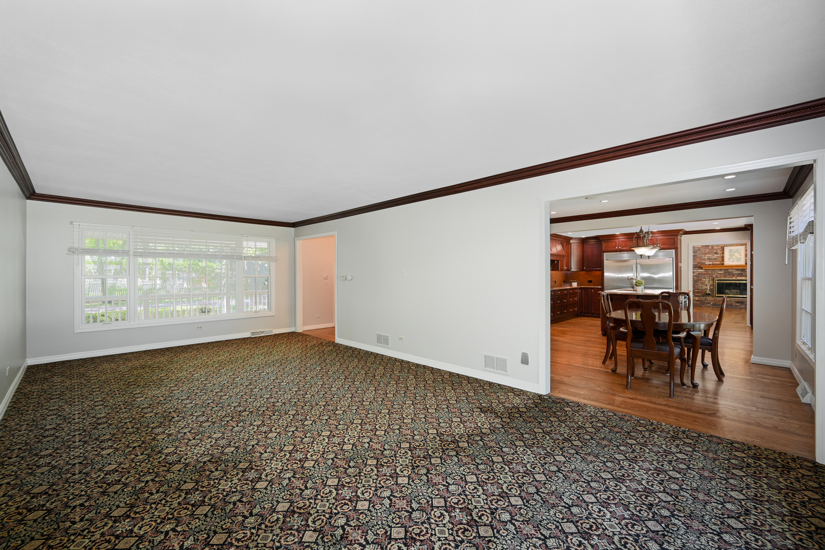 26W250 Embden Lane